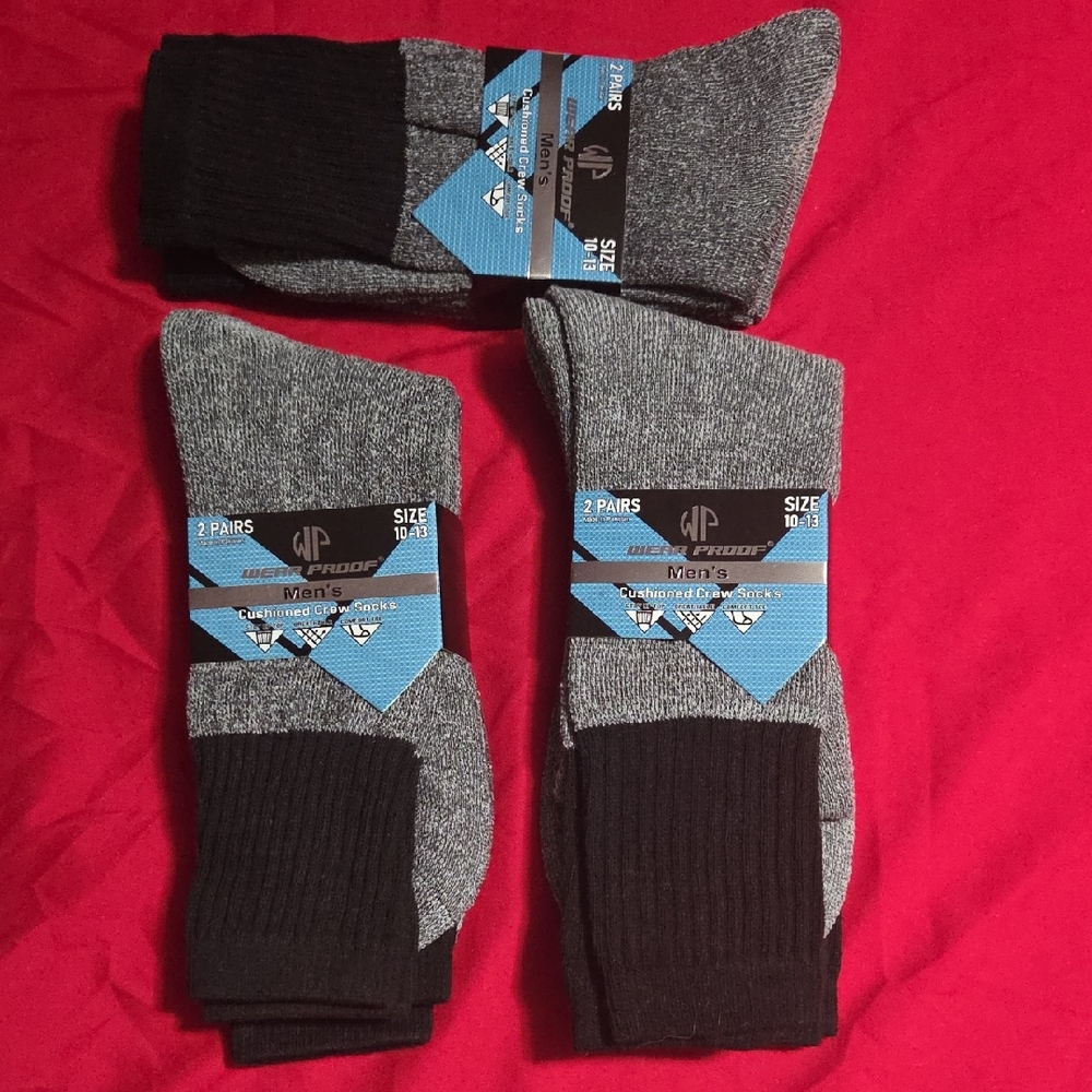 Men's Crew Socks in Black and Gray